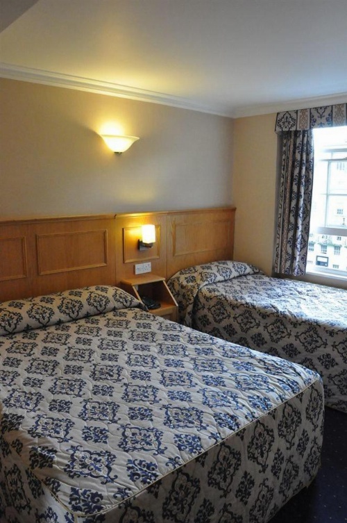 Olympic House Hotel image 13