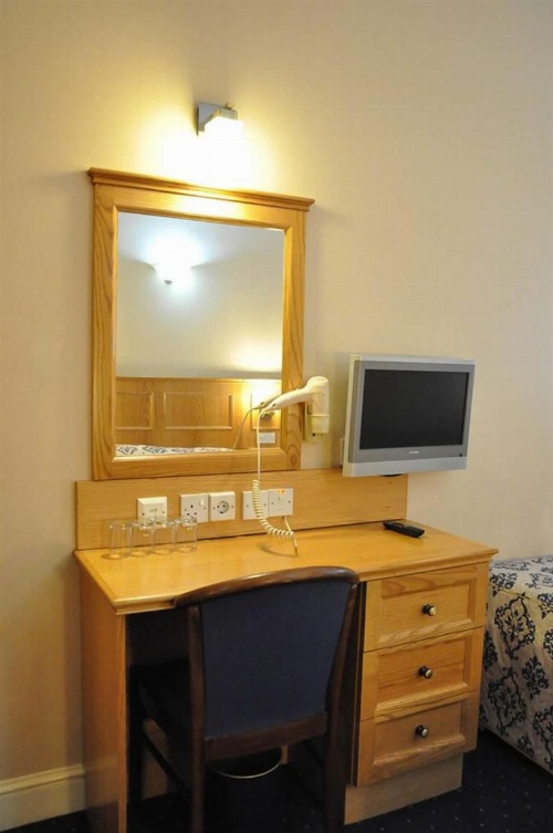 Olympic House Hotel image 19