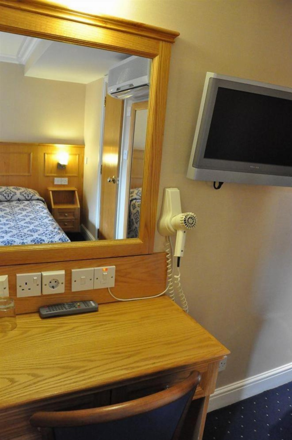 Olympic House Hotel Image 21