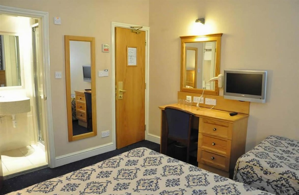 Olympic House Hotel